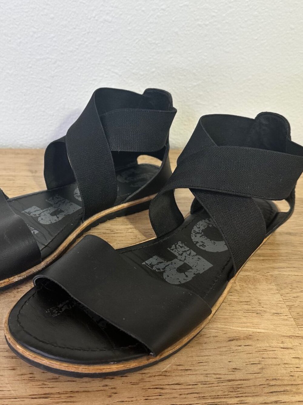 Womens Sorel Ella Leather Sandals Sz9